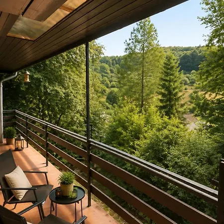 In Der Vulkaneifel Mit Terrasse